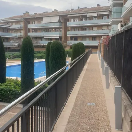 Con Piscina Y Sauna *